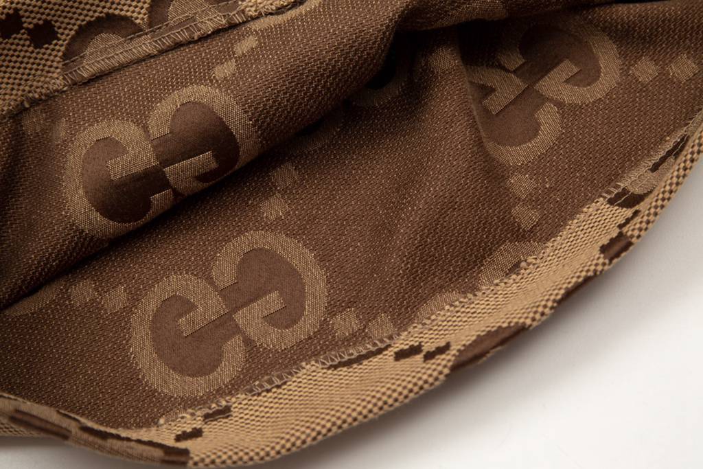 Gucc* shorts